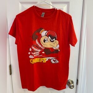 Kansas City Chiefs Taz Tasmanian Devil Graphic T-Shirt Gildan - Size Small